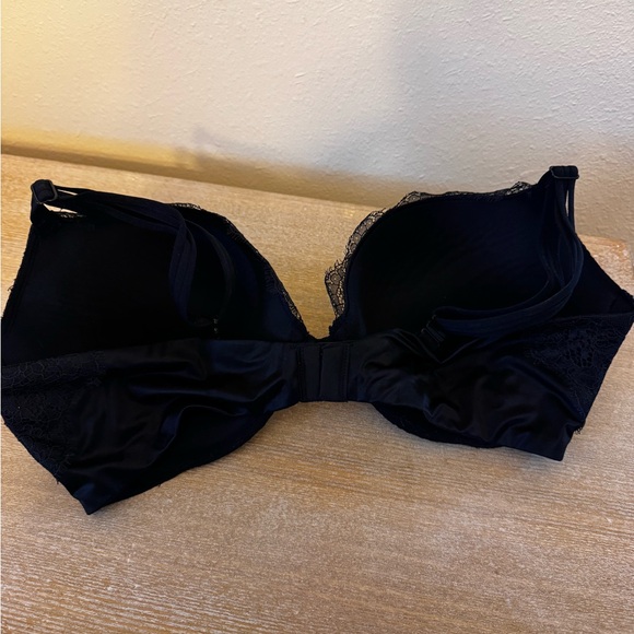 Victoria's Secret Black Bra with Silver Accents - Picture 3 of 8